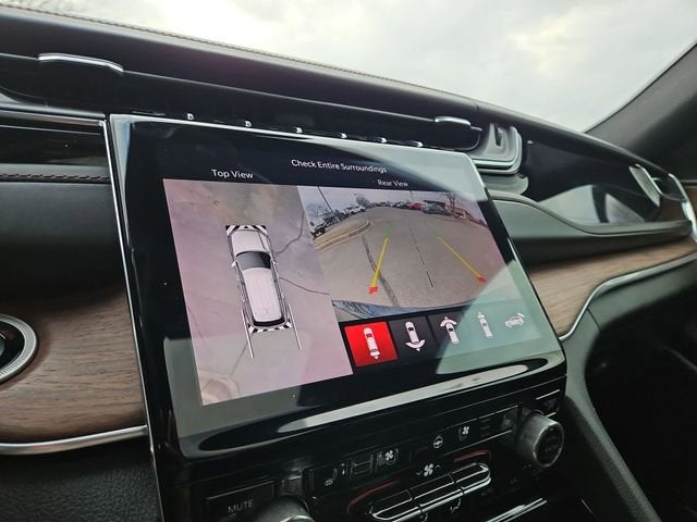 2023 Jeep Grand Cherokee Summit 4x4