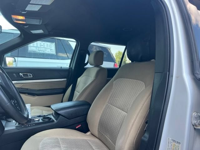 2017 Ford Explorer Base
