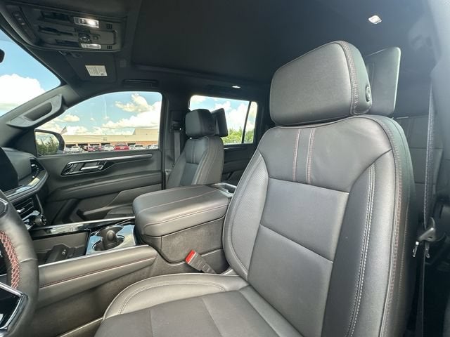 2025 Chevrolet Suburban RST