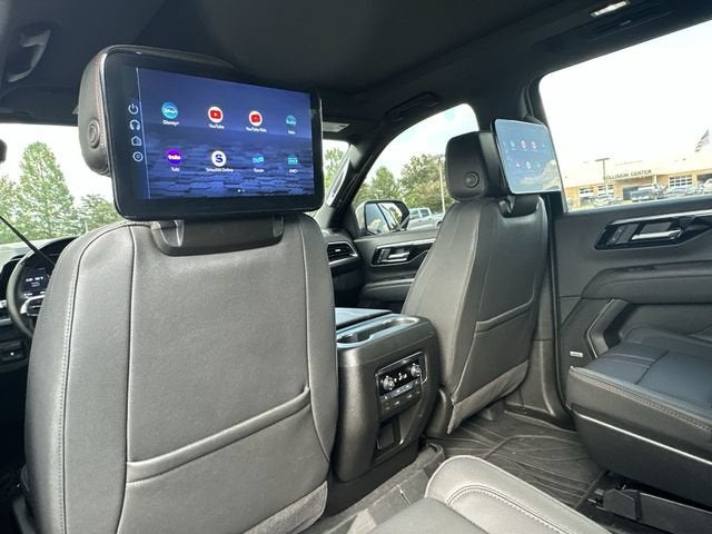 2025 Chevrolet Suburban RST