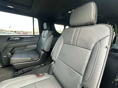 2025 Chevrolet Suburban RST