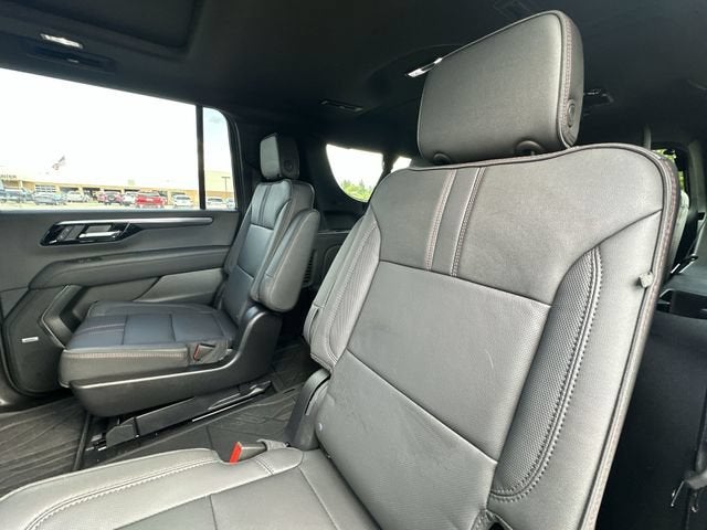 2025 Chevrolet Suburban RST