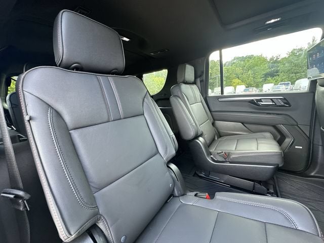 2025 Chevrolet Suburban RST