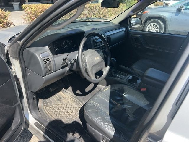 2002 Jeep Grand Cherokee Sport