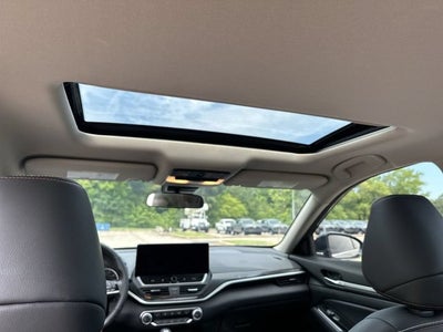 2024 Nissan Altima SR FWD