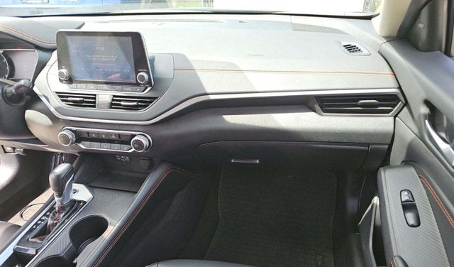 2022 Nissan Altima SR FWD