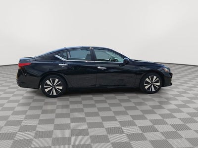 2022 Nissan Altima SV FWD