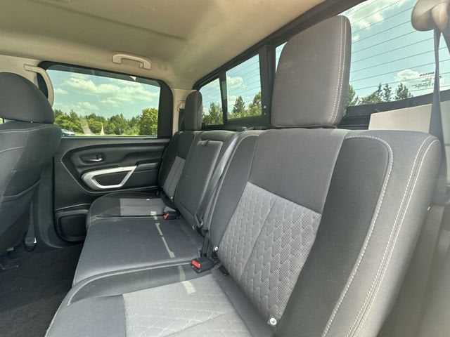 2021 Nissan TITAN Crew Cab SV 4x2