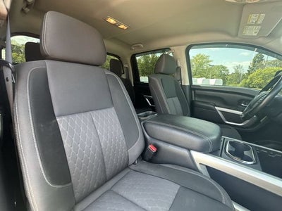 2021 Nissan TITAN Crew Cab SV 4x2