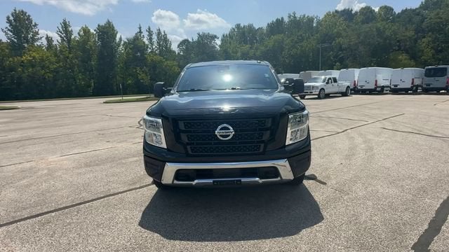 2021 Nissan TITAN Crew Cab SV 4x2