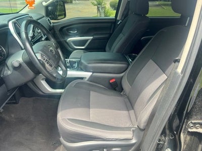 2021 Nissan TITAN Crew Cab SV 4x2