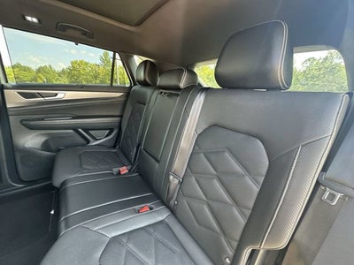 2024 Volkswagen Atlas Cross Sport 2.0T SE w/Technology