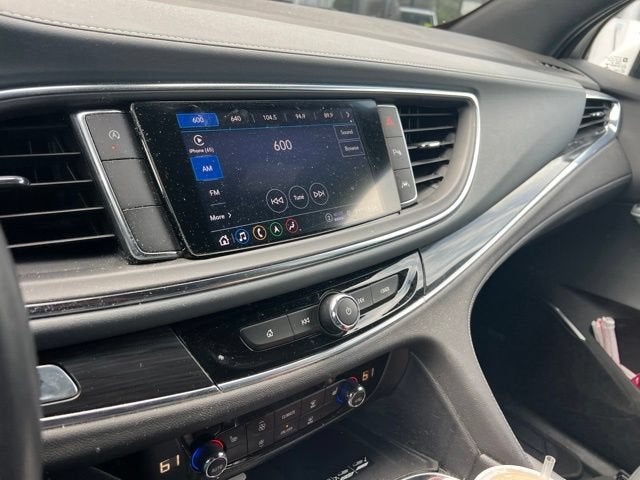 2022 Buick Enclave Essence