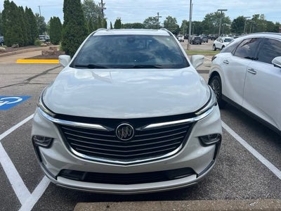 2022 Buick Enclave Essence