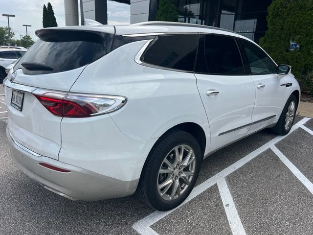 2022 Buick Enclave Essence