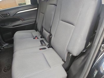 2019 Toyota Highlander LE