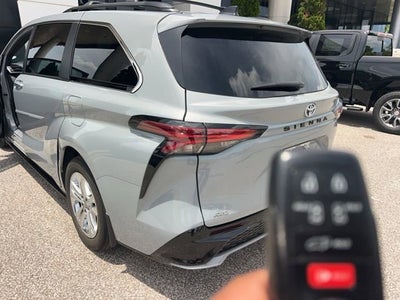 2023 Toyota Sienna XSE