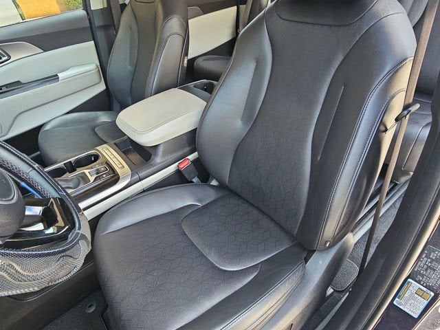 2022 Kia Carnival MPV LX Seat Package