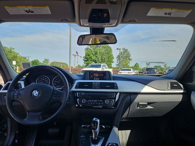 2016 BMW 320i 320i