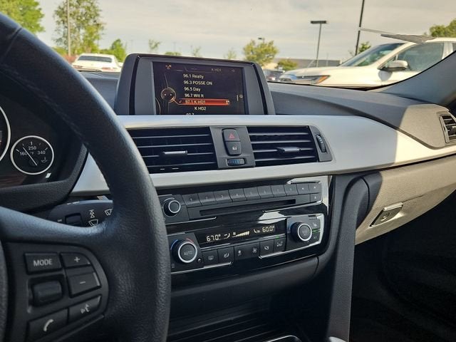 2016 BMW 320i 320i