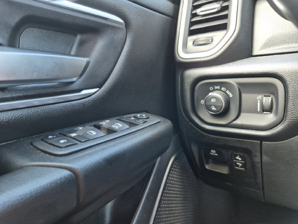 2022 RAM 1500 Big Horn Quad Cab 4x4 6'4" Box