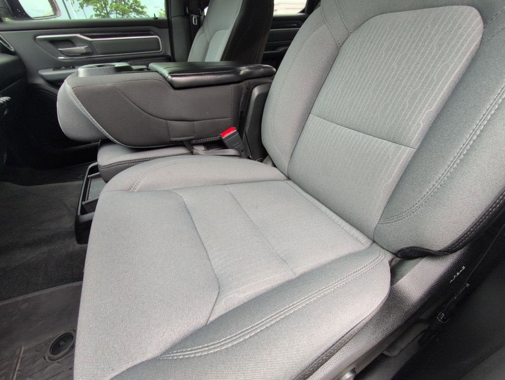 2021 RAM 1500 Big Horn Crew Cab 4x4 5'7" Box