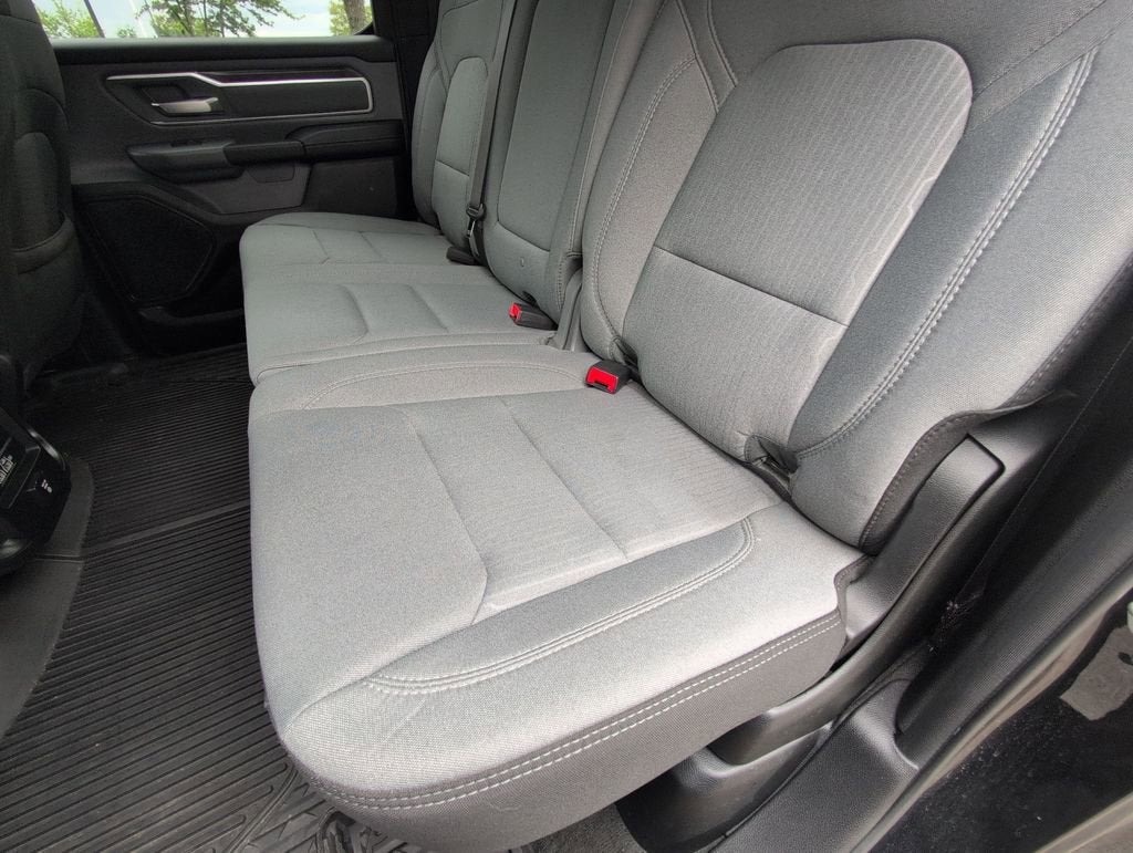 2021 RAM 1500 Big Horn Crew Cab 4x4 5'7" Box
