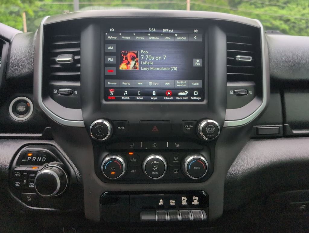 2021 RAM 1500 Big Horn Crew Cab 4x4 5'7" Box