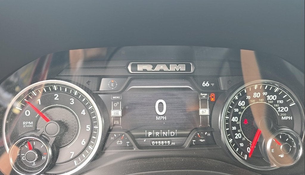 2023 RAM 1500 Big Horn Crew Cab 4x4 6'4" Box