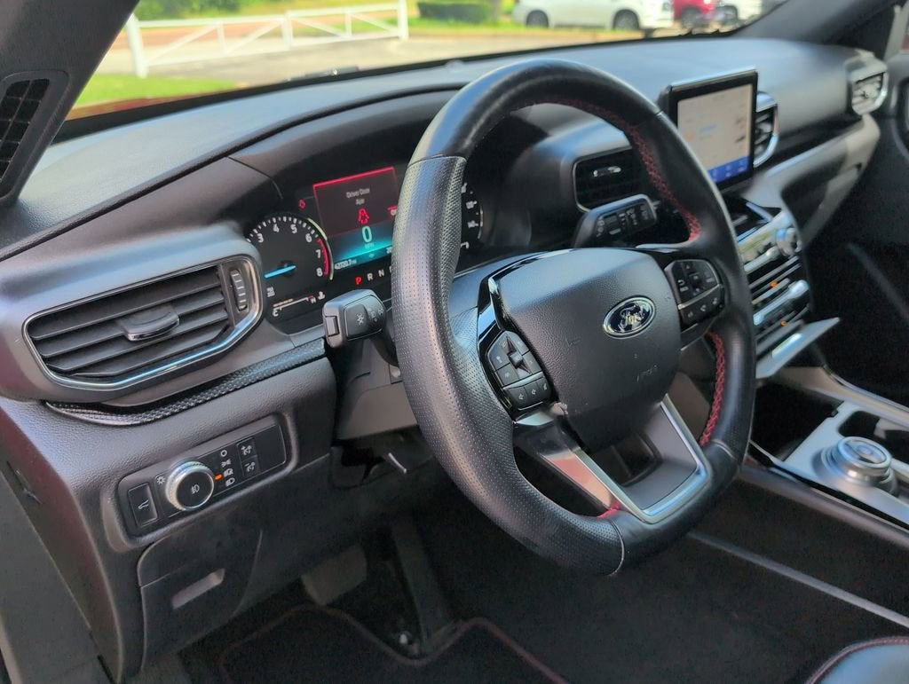 2022 Ford Explorer ST-Line