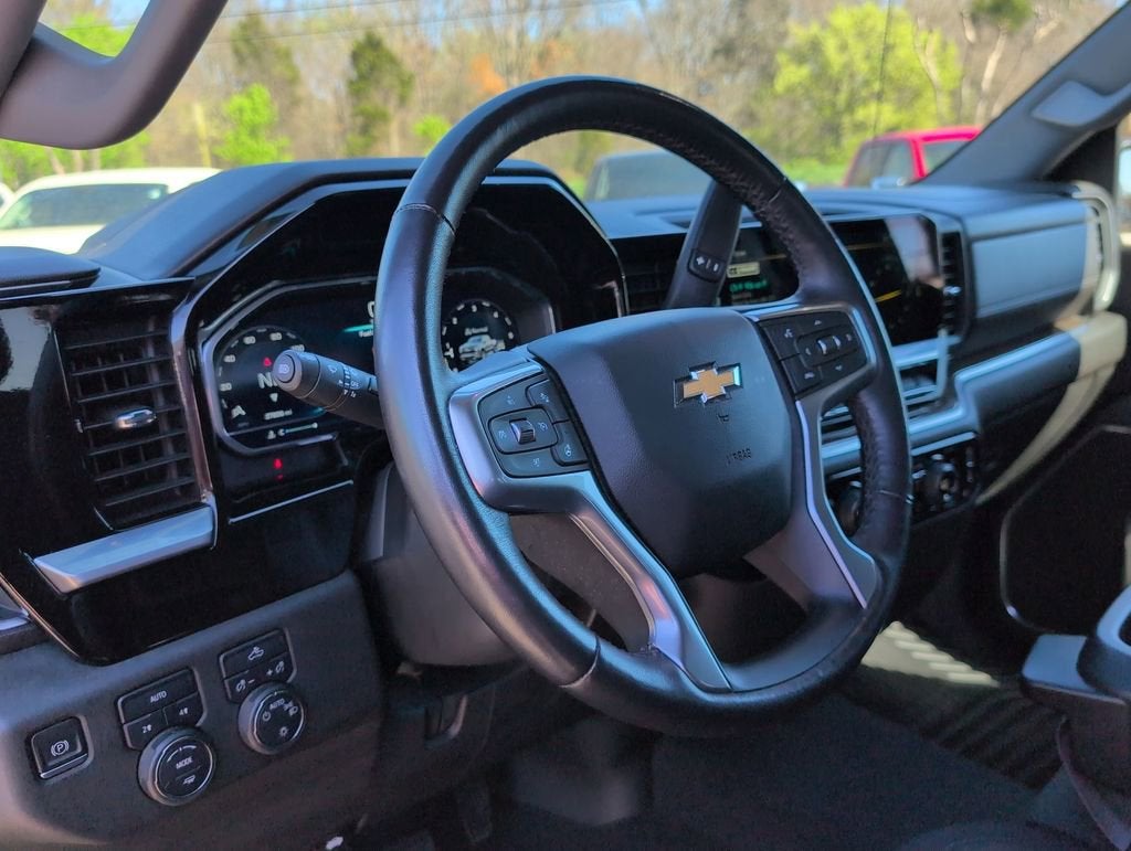 2022 Chevrolet Silverado 1500 LT (2FL)