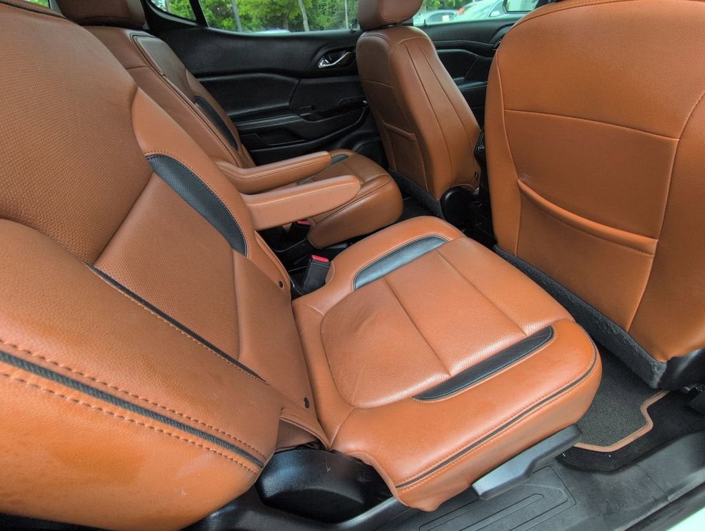 2020 GMC Acadia AT4