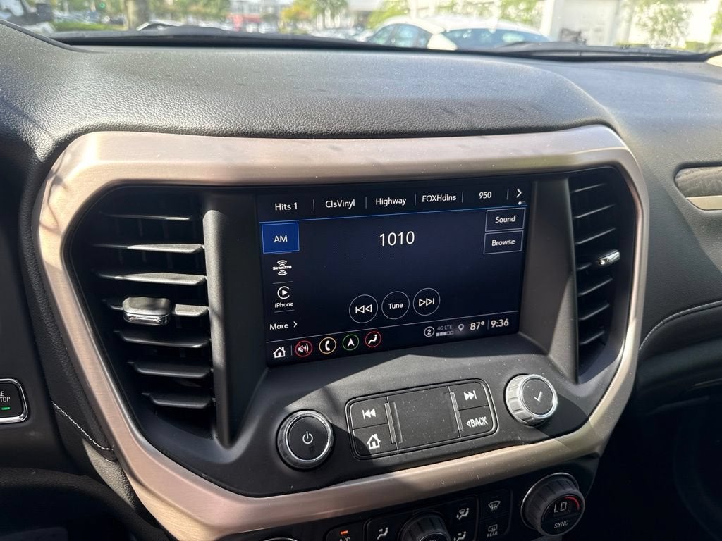 2023 GMC Acadia Denali