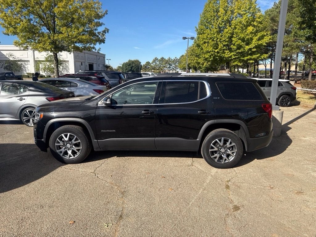 2023 GMC Acadia SLT
