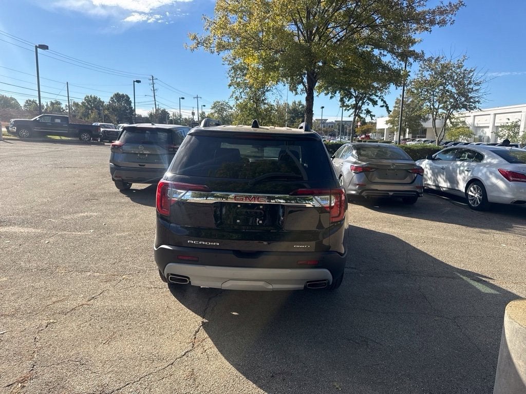 2023 GMC Acadia SLT