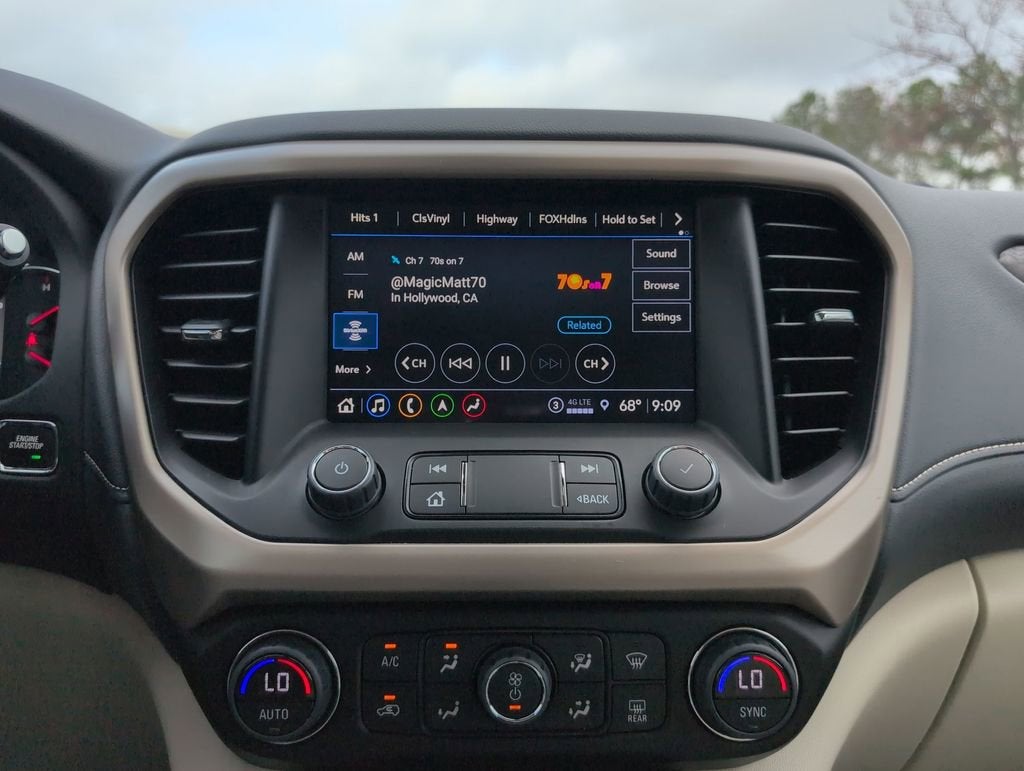 2023 GMC Acadia Denali