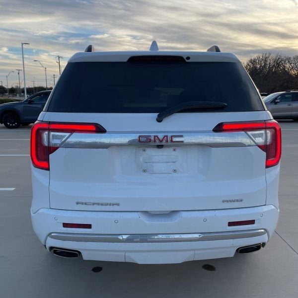 2023 GMC Acadia Denali