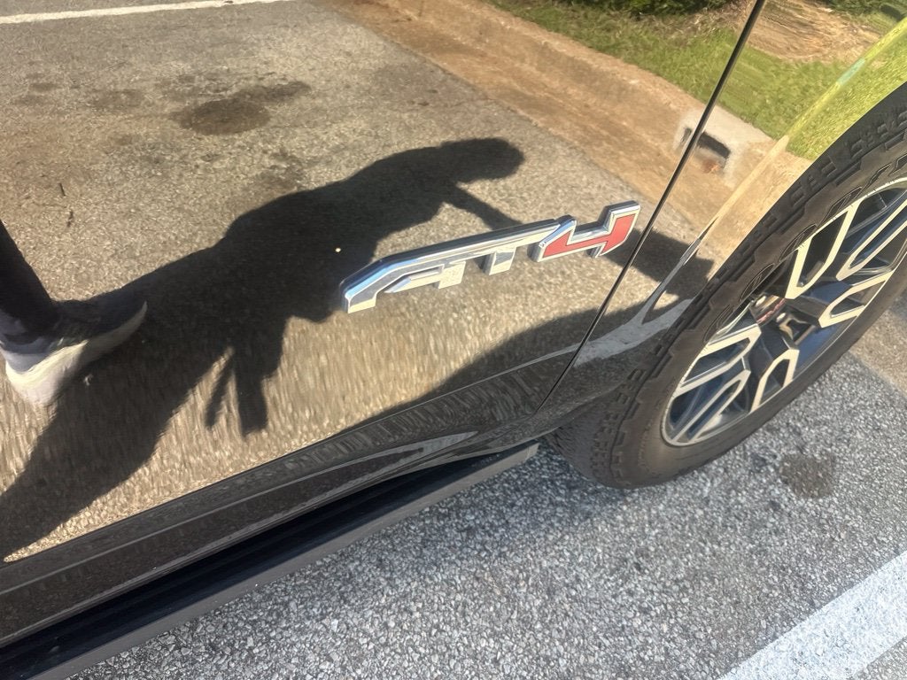 2022 GMC Yukon AT4