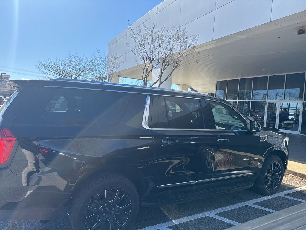 2023 GMC Yukon XL SLT
