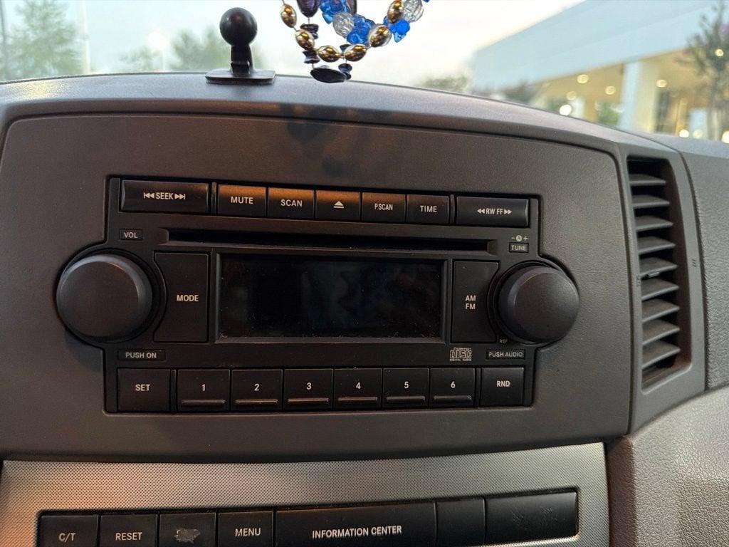 2005 Jeep Grand Cherokee Laredo