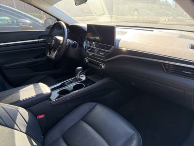 2024 Nissan Altima SR FWD