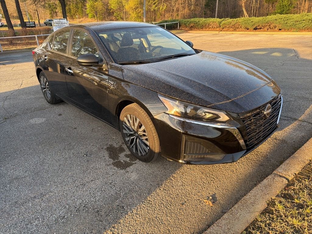 2025 Nissan Altima SV FWD