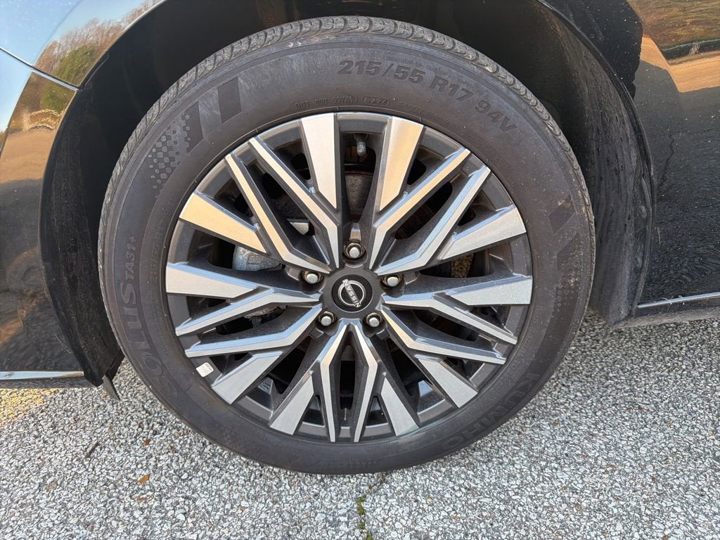 2025 Nissan Altima SV FWD