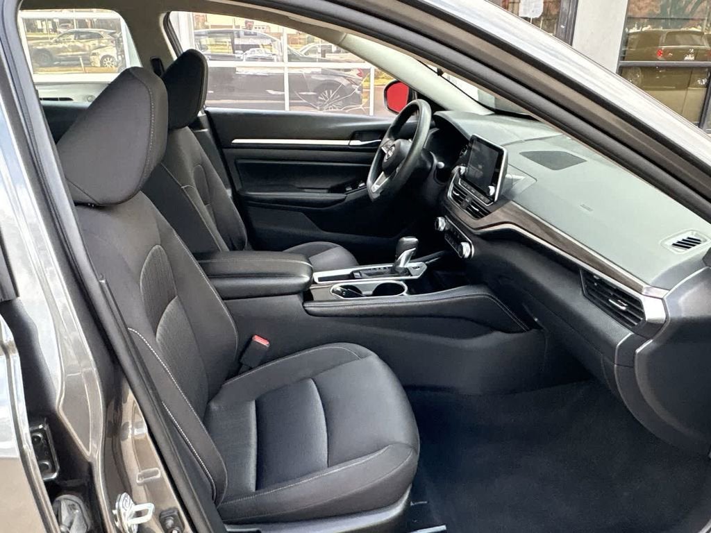 2023 Nissan Altima SV FWD