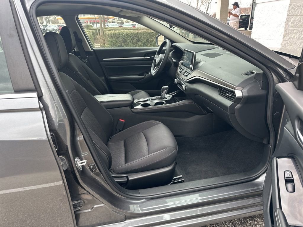 2023 Nissan Altima SV FWD