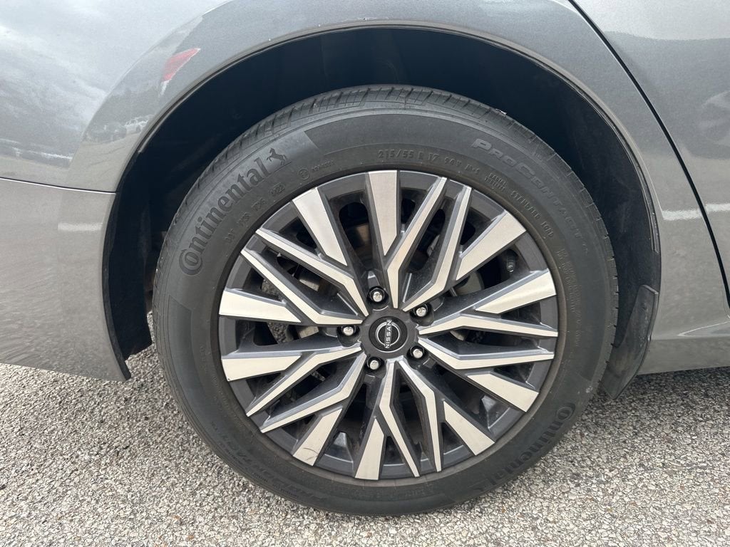 2023 Nissan Altima SV FWD