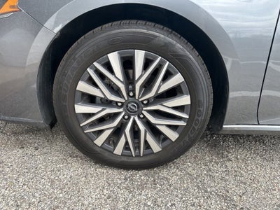 2023 Nissan Altima SV FWD