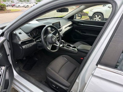 2023 Nissan Altima SV FWD