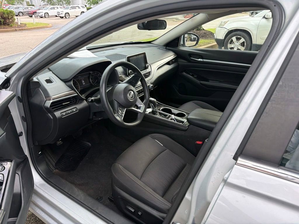 2023 Nissan Altima SV FWD