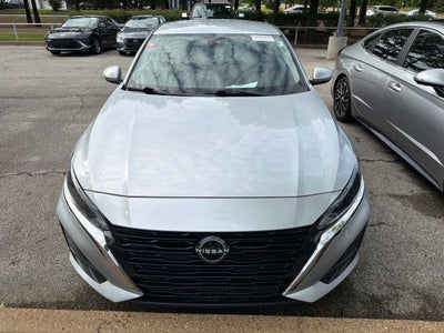 2023 Nissan Altima SV FWD